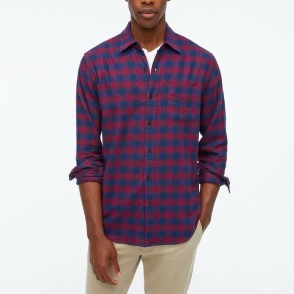 J.Crew Men's Medium Navy & Red Checkered Flannel Button Up Shirt​​​​​